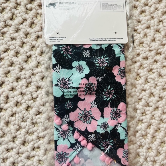 NWT Vibrant Life Pom Edge Floral Dog Bandana, X-Small/Small - Picture 3 of 5